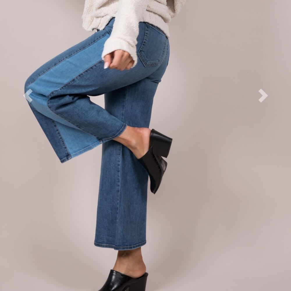 Cropped Flare Jeans